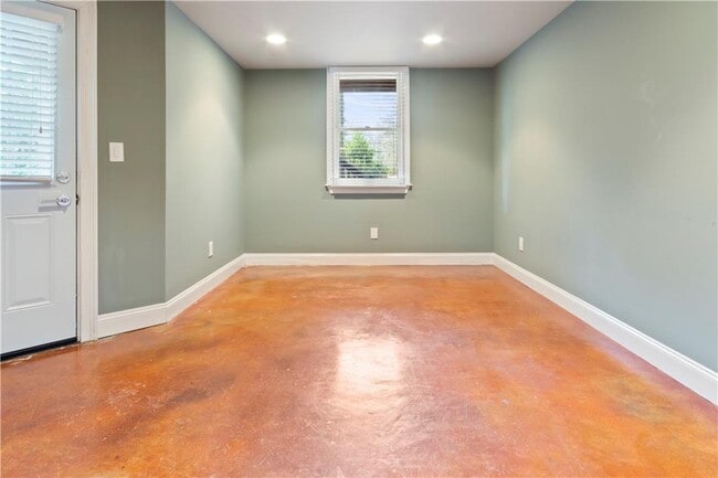 Building Photo - 3239 Mill Chase Cir SE