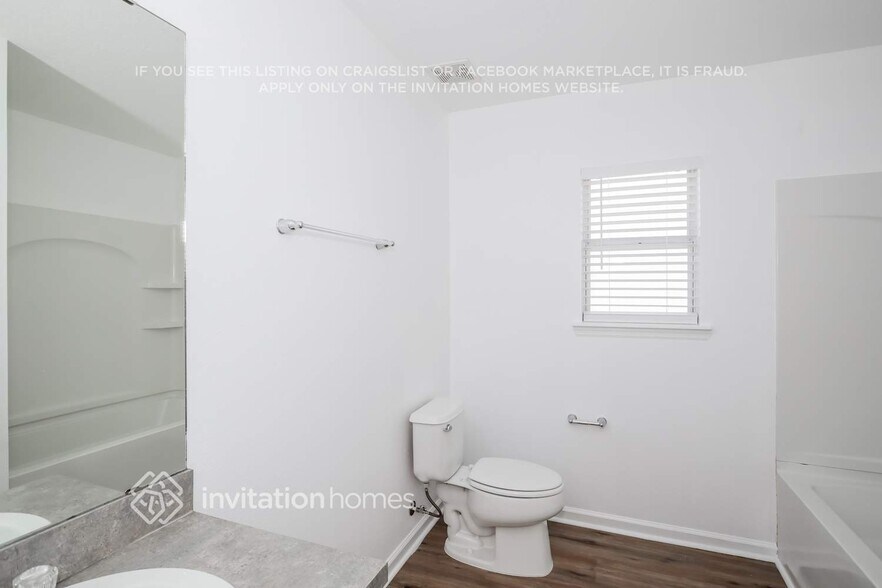 Building Photo - 305 Brantley Harbor Dr