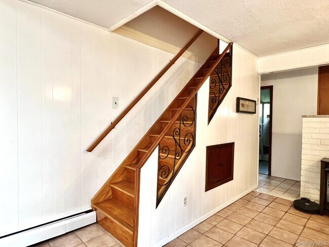 Building Photo - 7 7th St