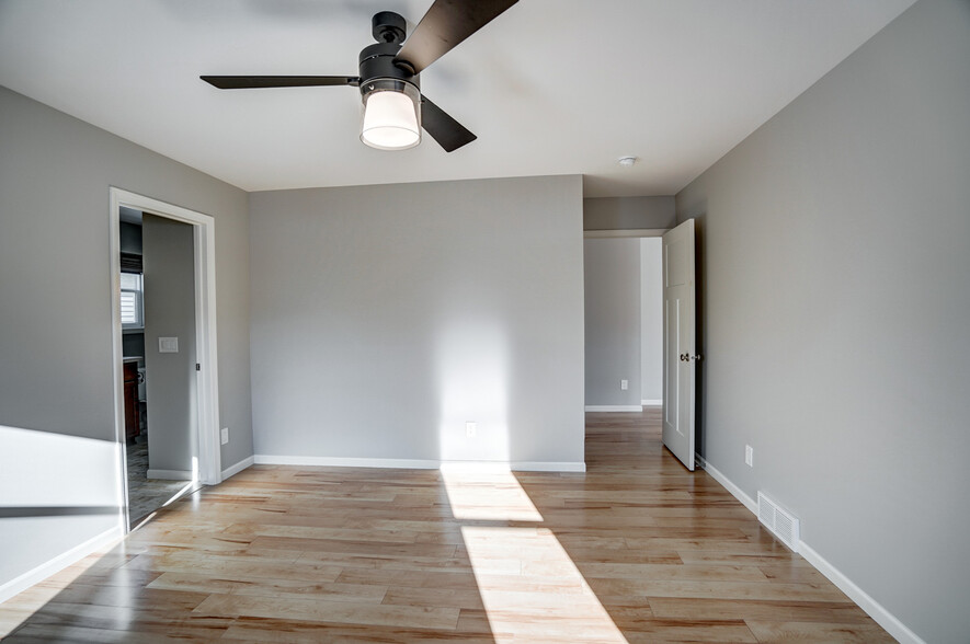 Master Bedroom - 9121 Weatherstone Rd