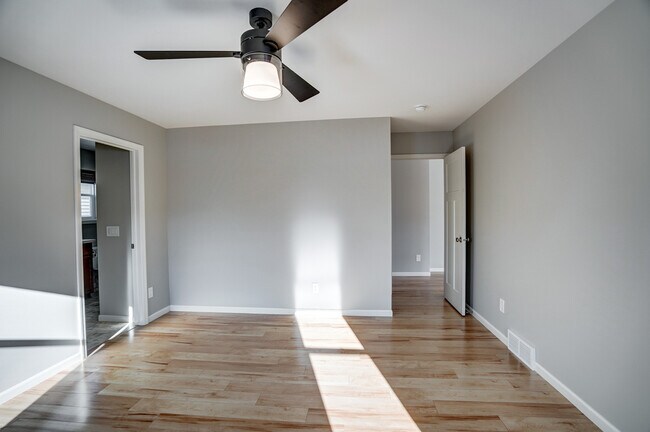 Master Bedroom - 9121 Weatherstone Rd