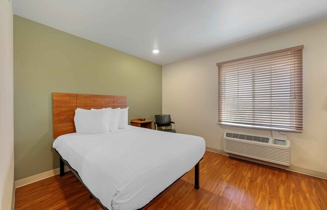 Building Photo - Furnished Studio-Fort Lauderdale - Airport - West