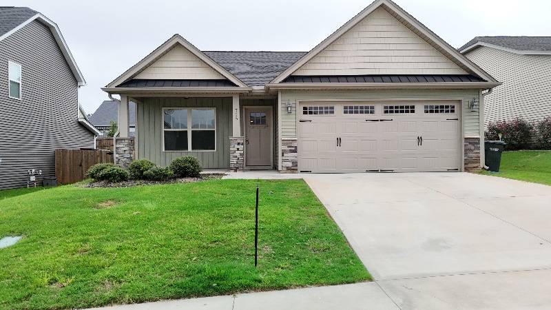 Primary Photo - 715 Corley Way