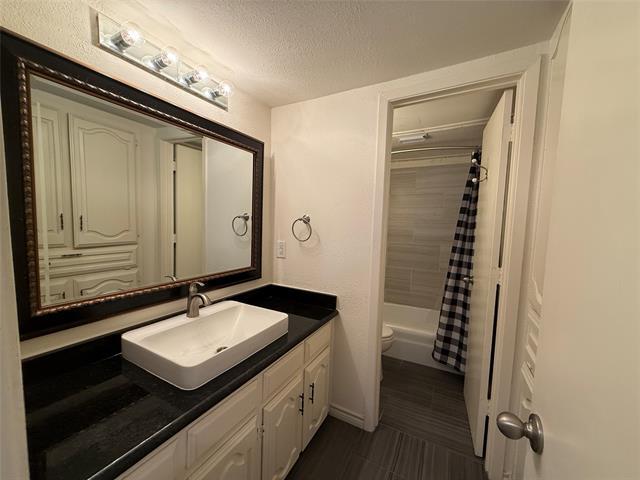 Building Photo - 3175 Golden Oak Ct