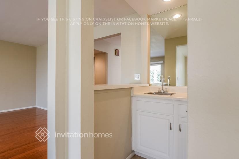 Building Photo - 41223 Maple St