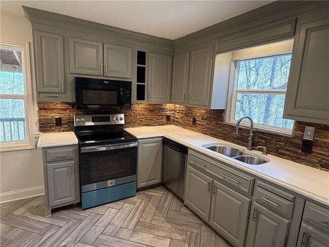 Building Photo - 456 Poverty Rd