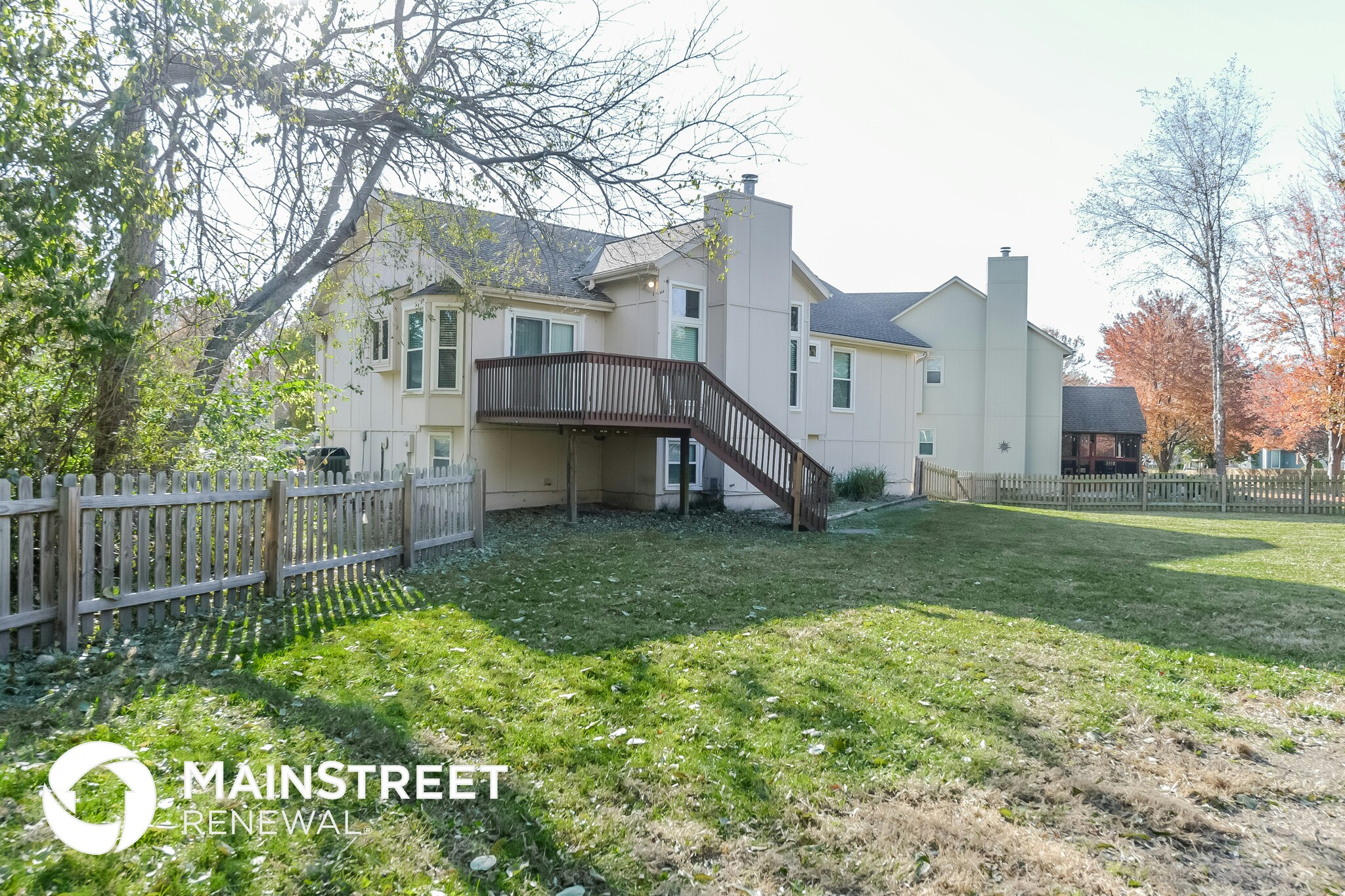 Building Photo - 4050 SW La Harve Dr
