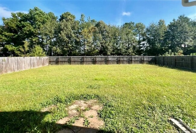 Building Photo - 3920 Pleasantburg Dr
