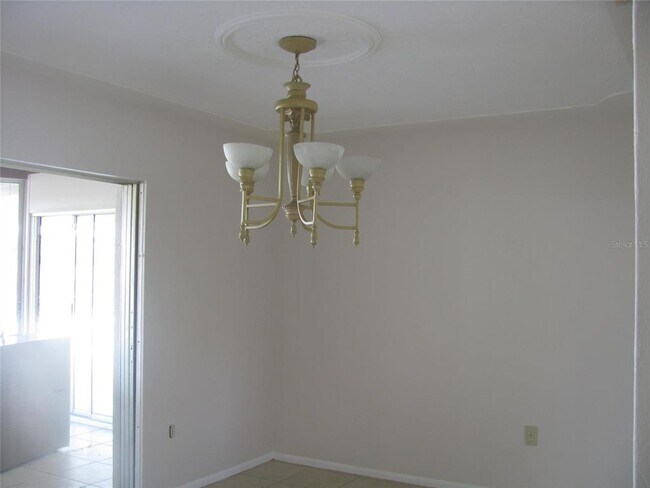 Building Photo - 3041 Tyrone Ln