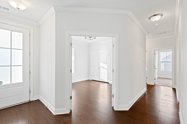 Building Photo - 3740 Sage Dr