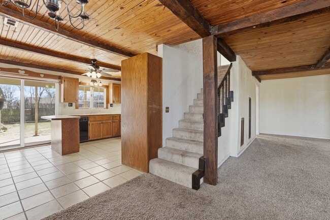 Building Photo - 1328 Hazelwood Dr