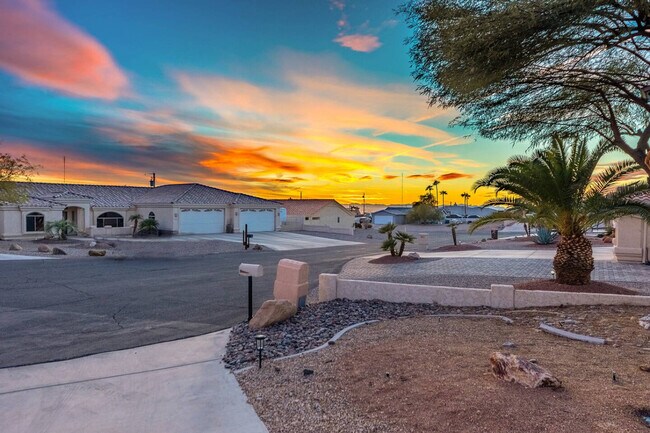 Building Photo - 3921 Aloha Ln