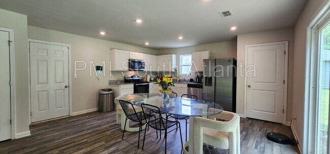 Building Photo - 116 Dogwood Ln