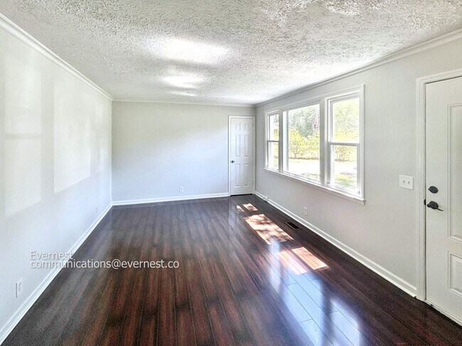Building Photo - 403 Nokes Ct