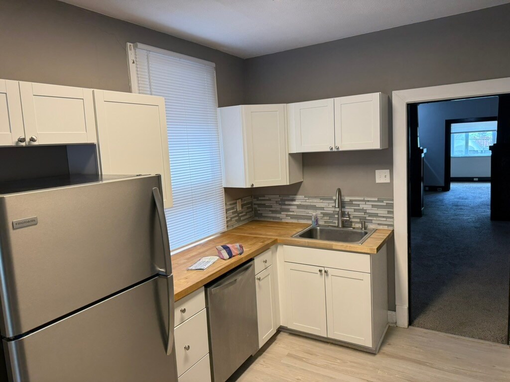 Building Photo - 3518 Beechwood Blvd