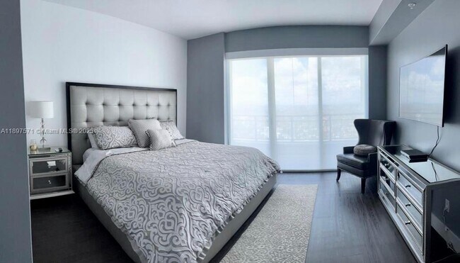 Building Photo - 60 SW 13th St