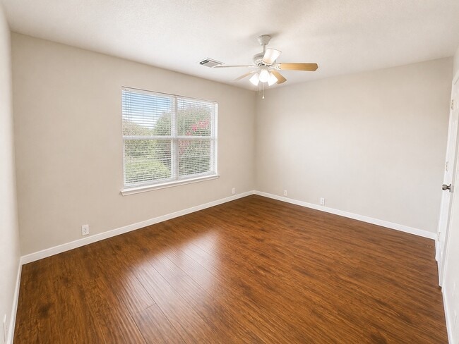 Building Photo - 714 Cypresswood Ridge
