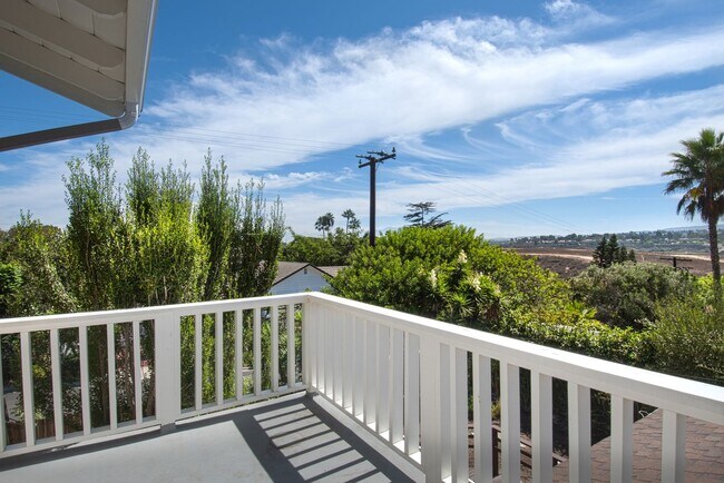 Building Photo - 2412 Via Marina