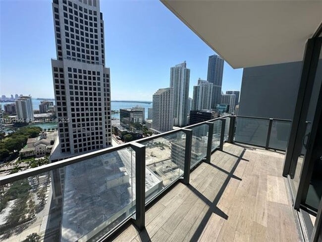 Building Photo - 68 SE 6th St