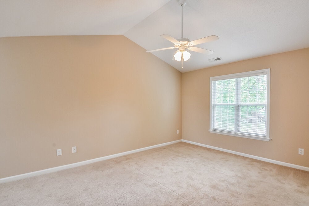 Building Photo - 2232 Castle Pines Dr