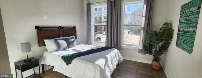 Building Photo - 219 Willis St