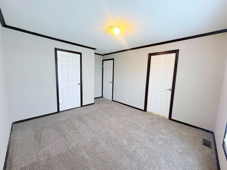 Building Photo - 10694 State Rte 762