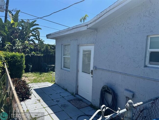 Building Photo - 11420 NW 31st Pl