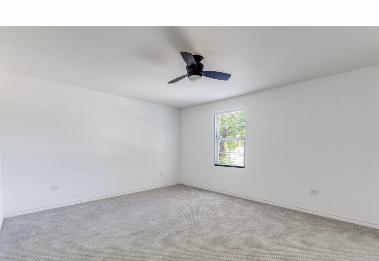 Building Photo - 156 Pioneer Rd