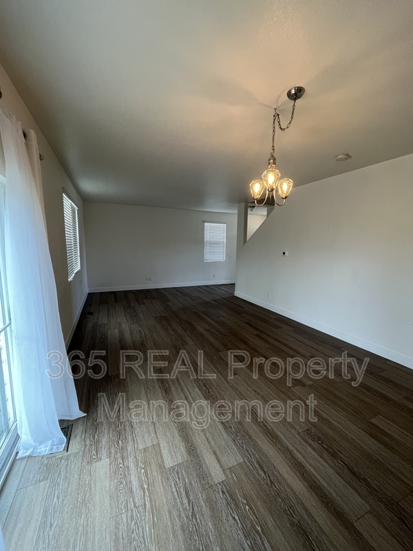 Building Photo - 1551 Highfield Dr
