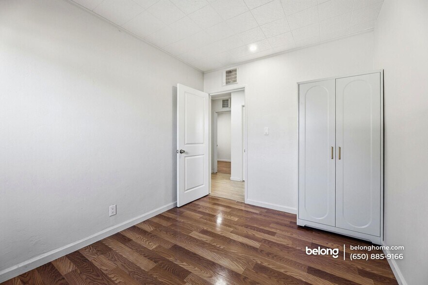 Building Photo - 26786 Clarkford St