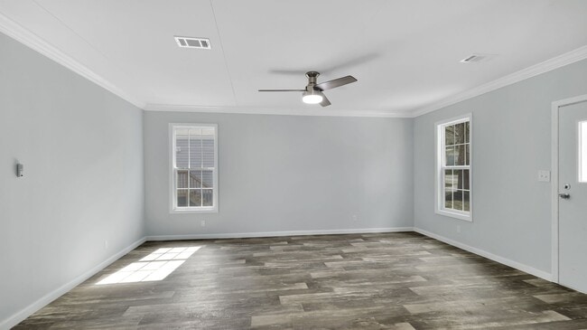 Building Photo - 3/2 Brooksville Available Now !
