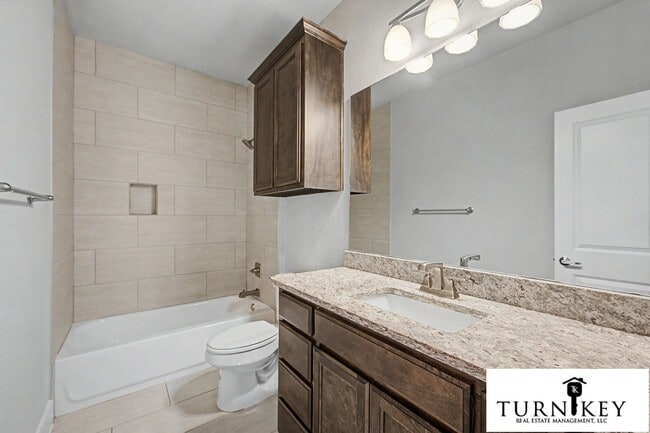 Building Photo - 221 Stewart Bend Ct