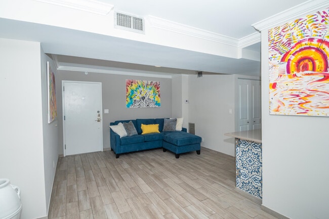 Building Photo - 101 Briny Ave