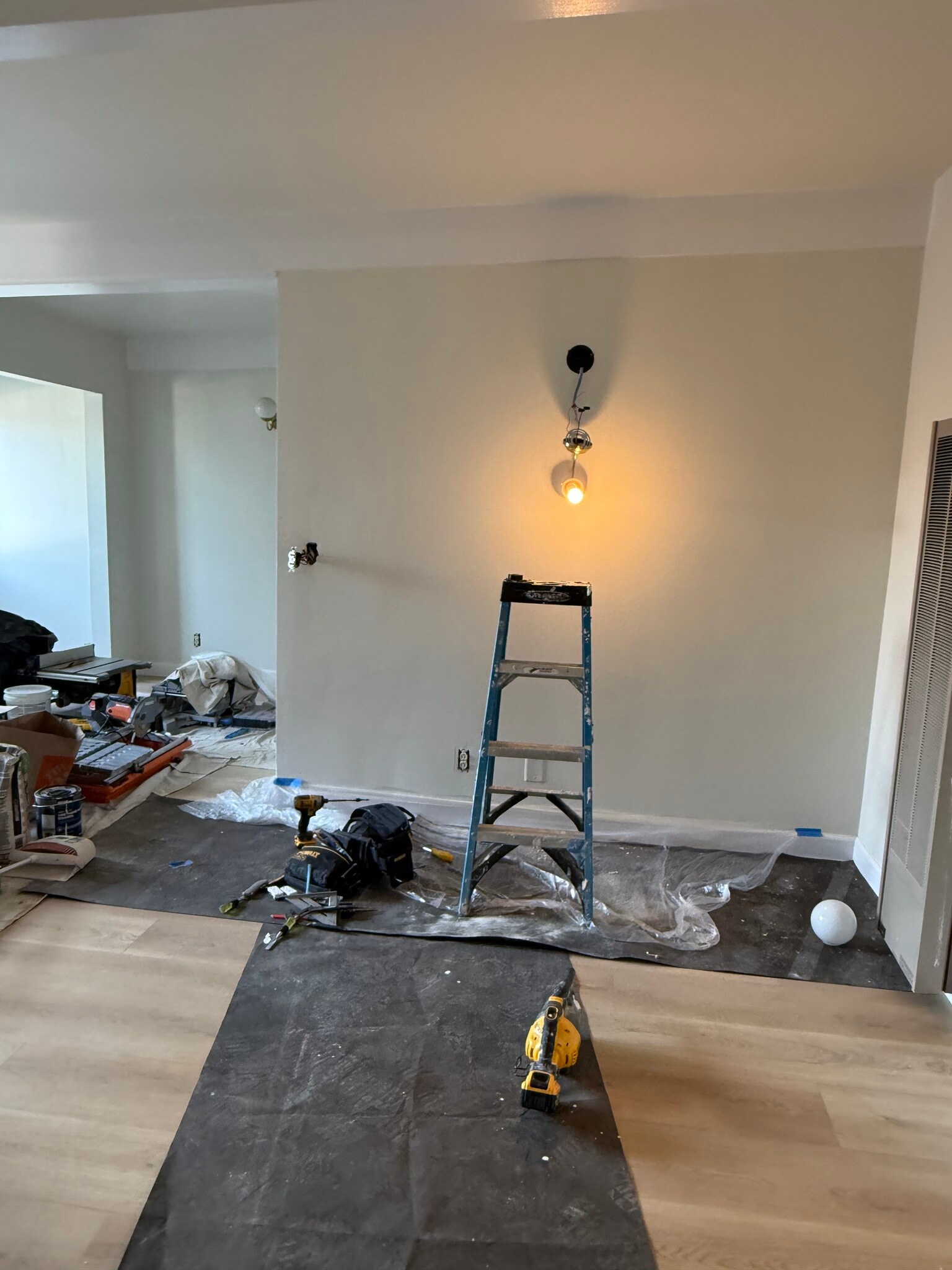 Building Photo - 2024 N Commonwealth Ave