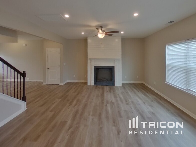 Building Photo - 3726 Pelham Wood Dr