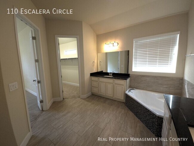 Building Photo - Luxurious Living in a Gated Community - 4 ...