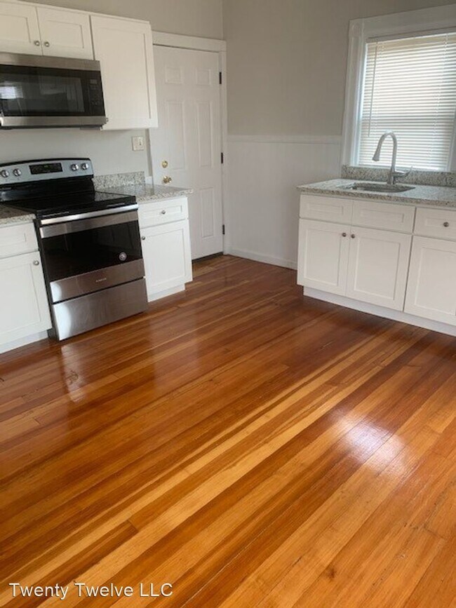 Building Photo - 1 br, 1 bath Apartment - 63-65 Larch Street