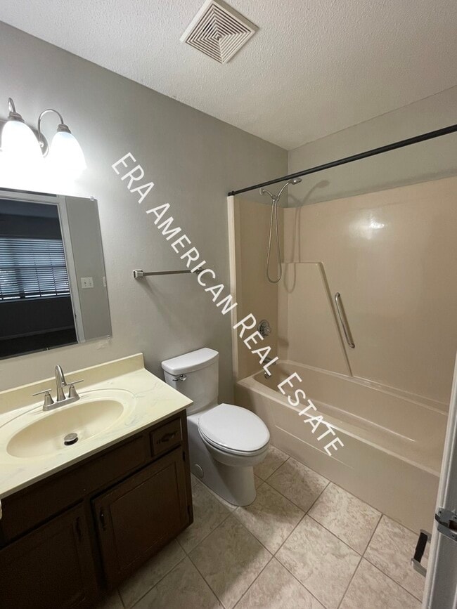 Building Photo - 532 Parkview Rd NW