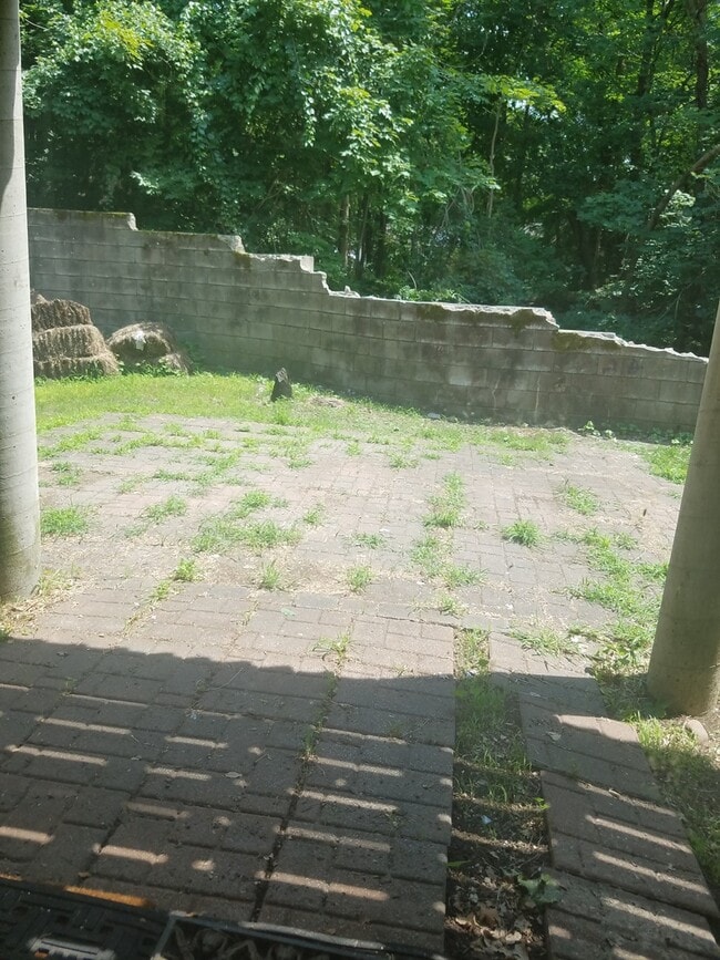 Building Photo - Single Family Home within walking distance to Quinnipiac