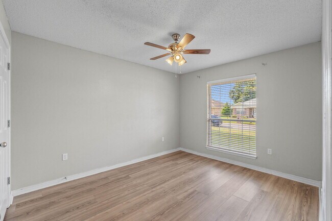 Building Photo - 203 Citadel Ln