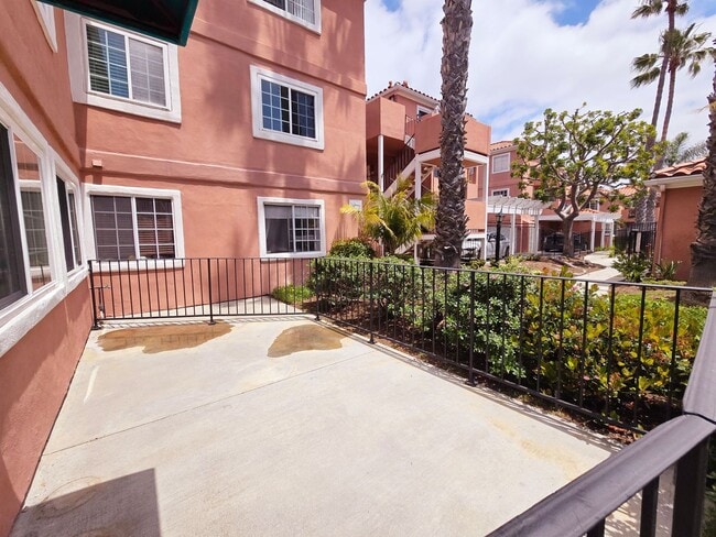 Building Photo - Explore the Allure of Coastal Living!