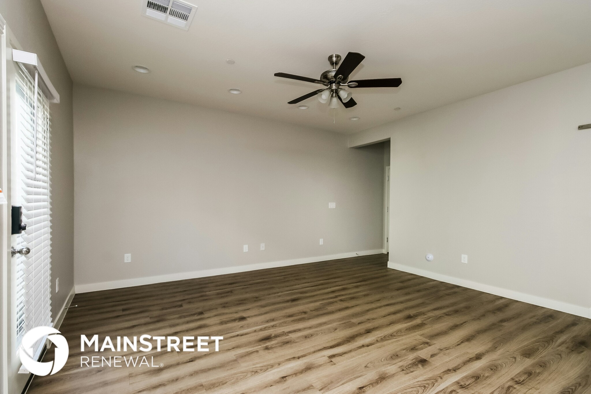 Building Photo - 1119 S Stapley Dr