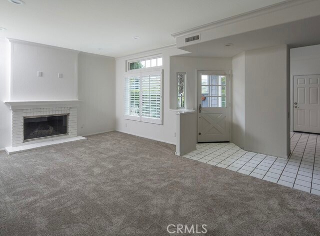 Building Photo - 930 Poppy Ln