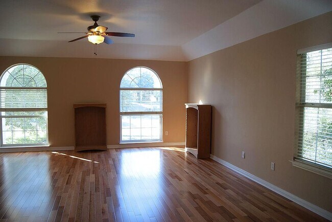 Building Photo - 3106 Scarlet Oak Cove