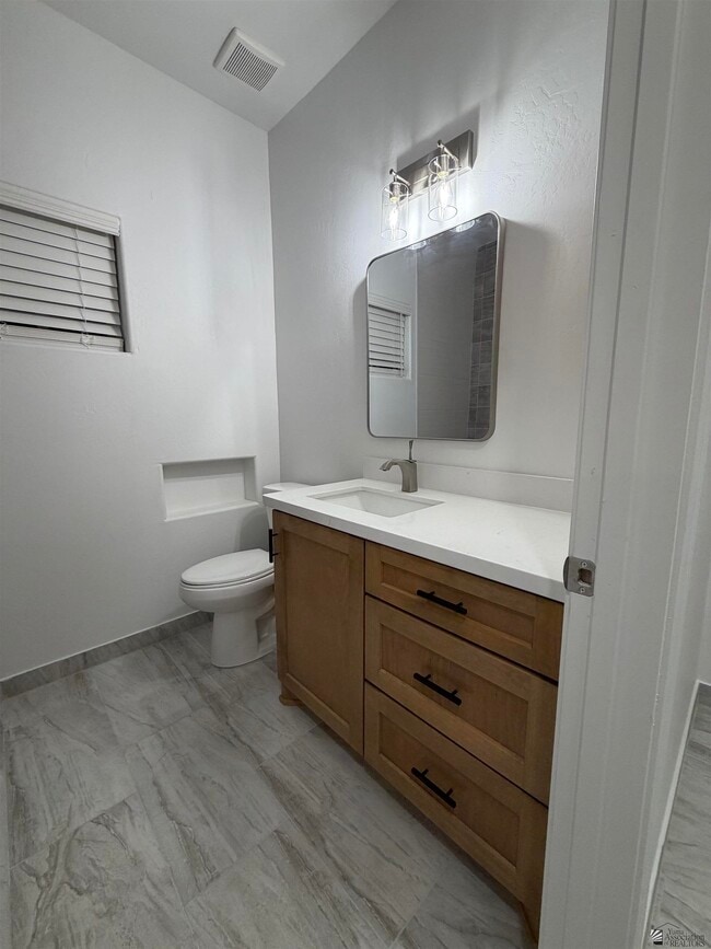 Building Photo - 4764 E Jett St