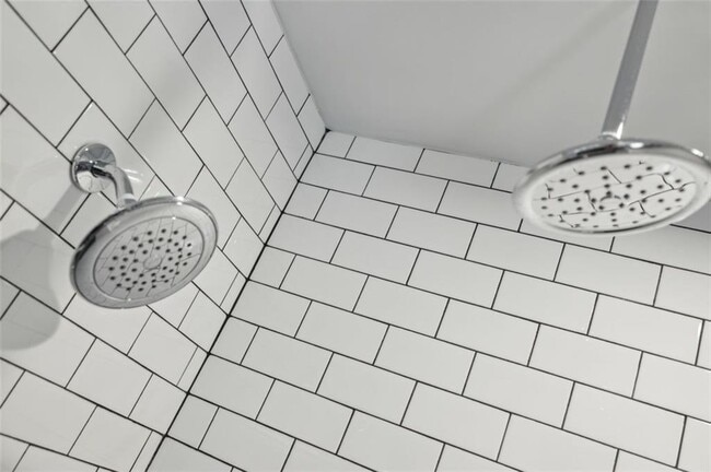 Building Photo - 2090 Emmet Pk Ln