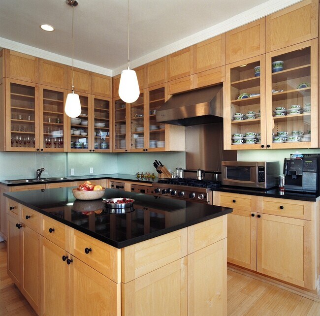 Building Photo - 244 Flying Point Rd