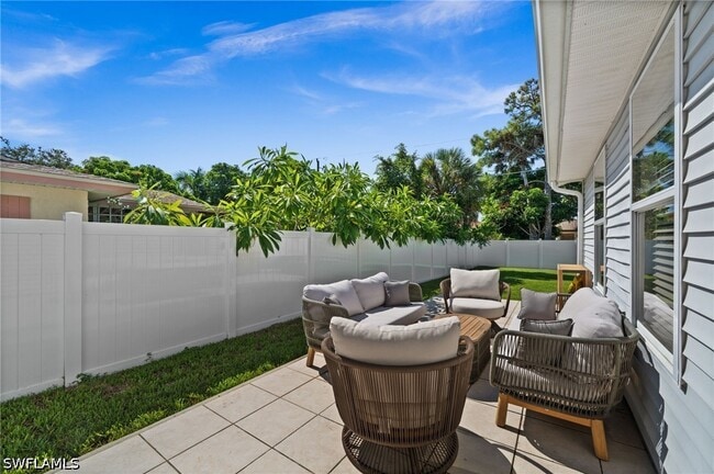 Building Photo - 738 95th Ave N