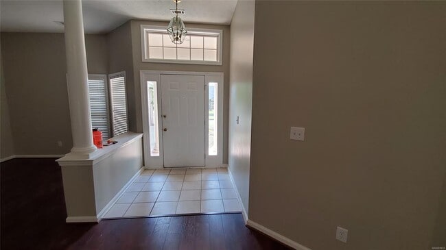 Building Photo - 9101 Hanston Pl