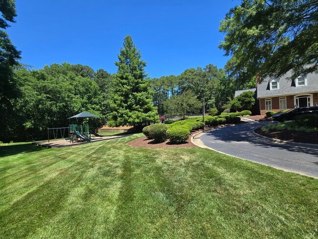 Building Photo - 102 Eyemouth Ct